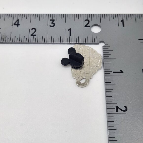 Disney Trading Pin Hidden Mickey DLR 2015 Mad Tea Party Cups Chaser Tea Cup - Picture 4 of 4